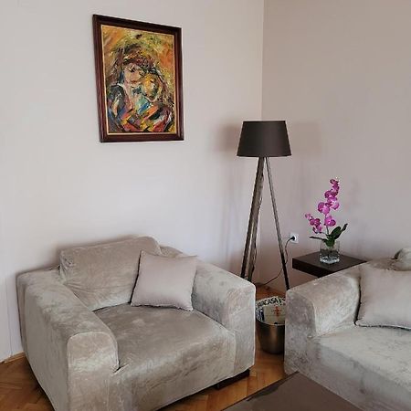 Soleil Central Apartments Skopje Buitenkant foto