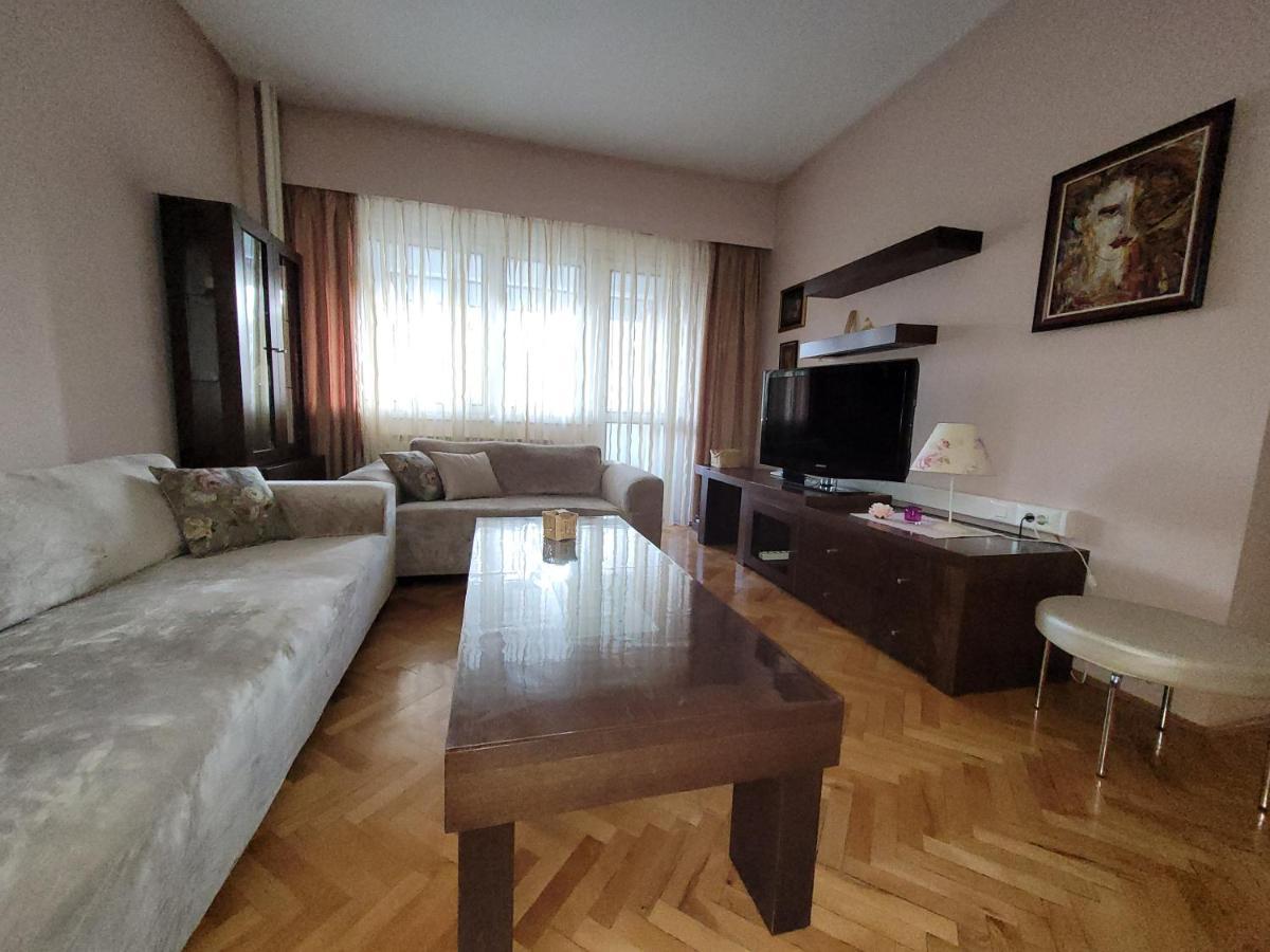 Soleil Central Apartments Skopje Buitenkant foto