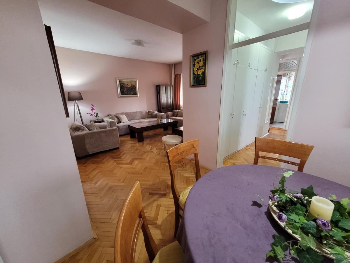 Soleil Central Apartments Skopje Buitenkant foto