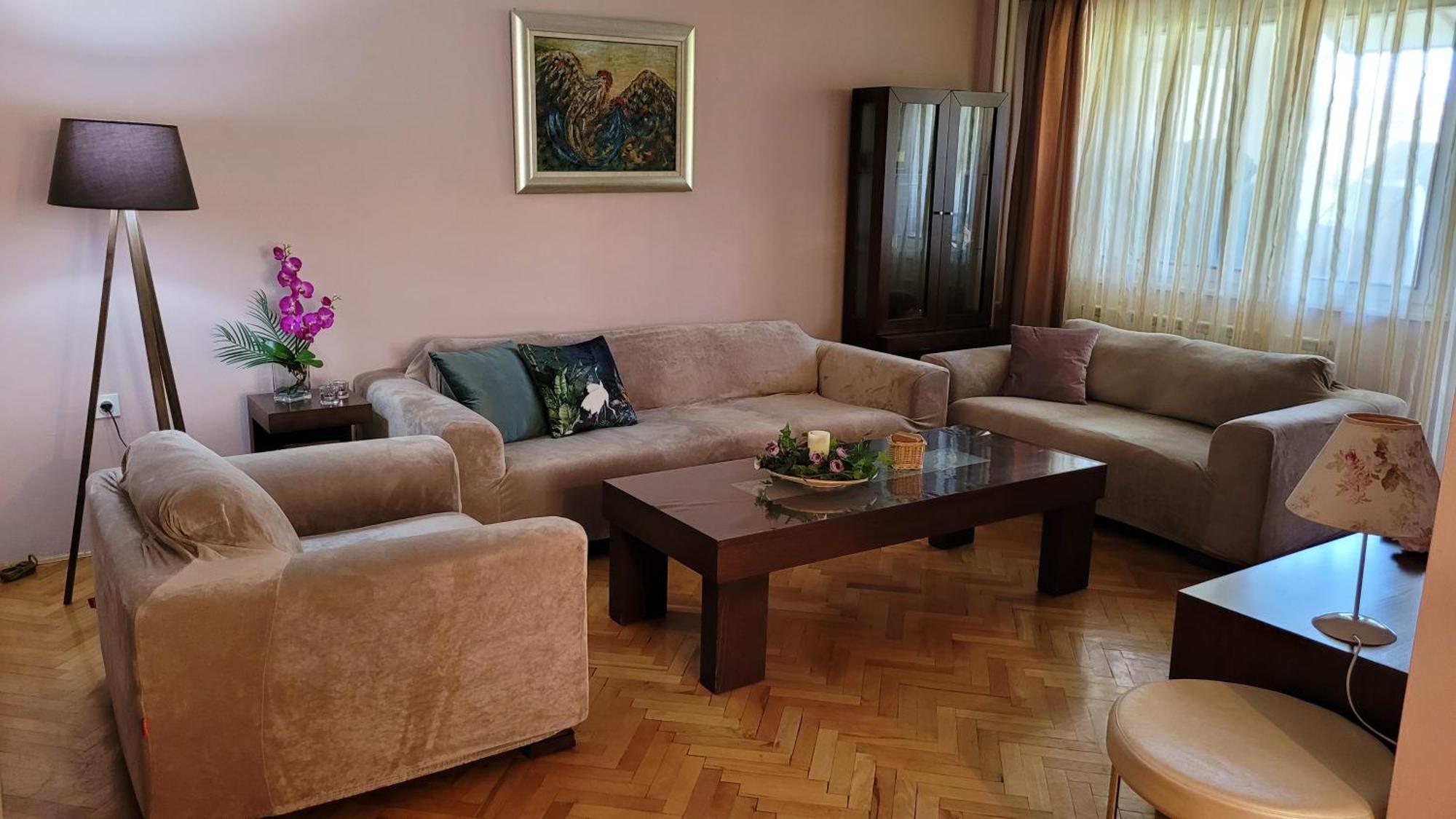 Soleil Central Apartments Skopje Buitenkant foto